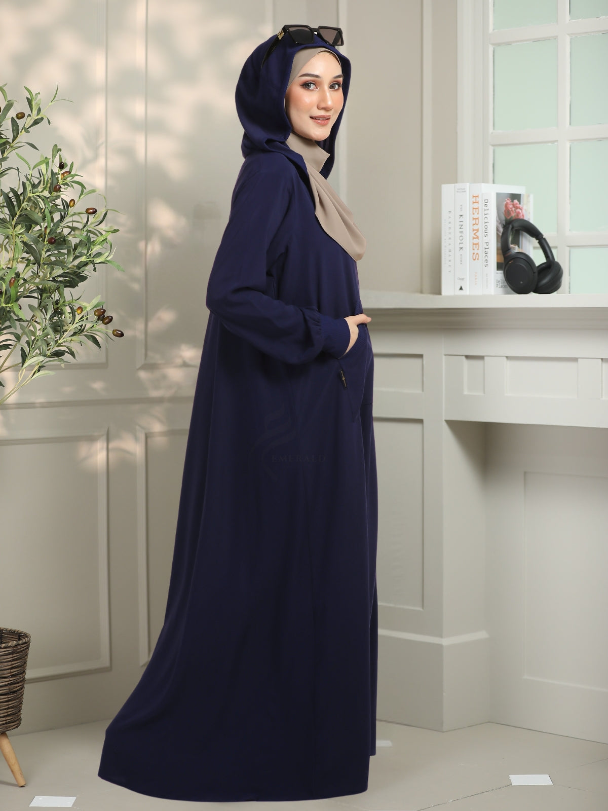 NAWAL Hoodie Abaya