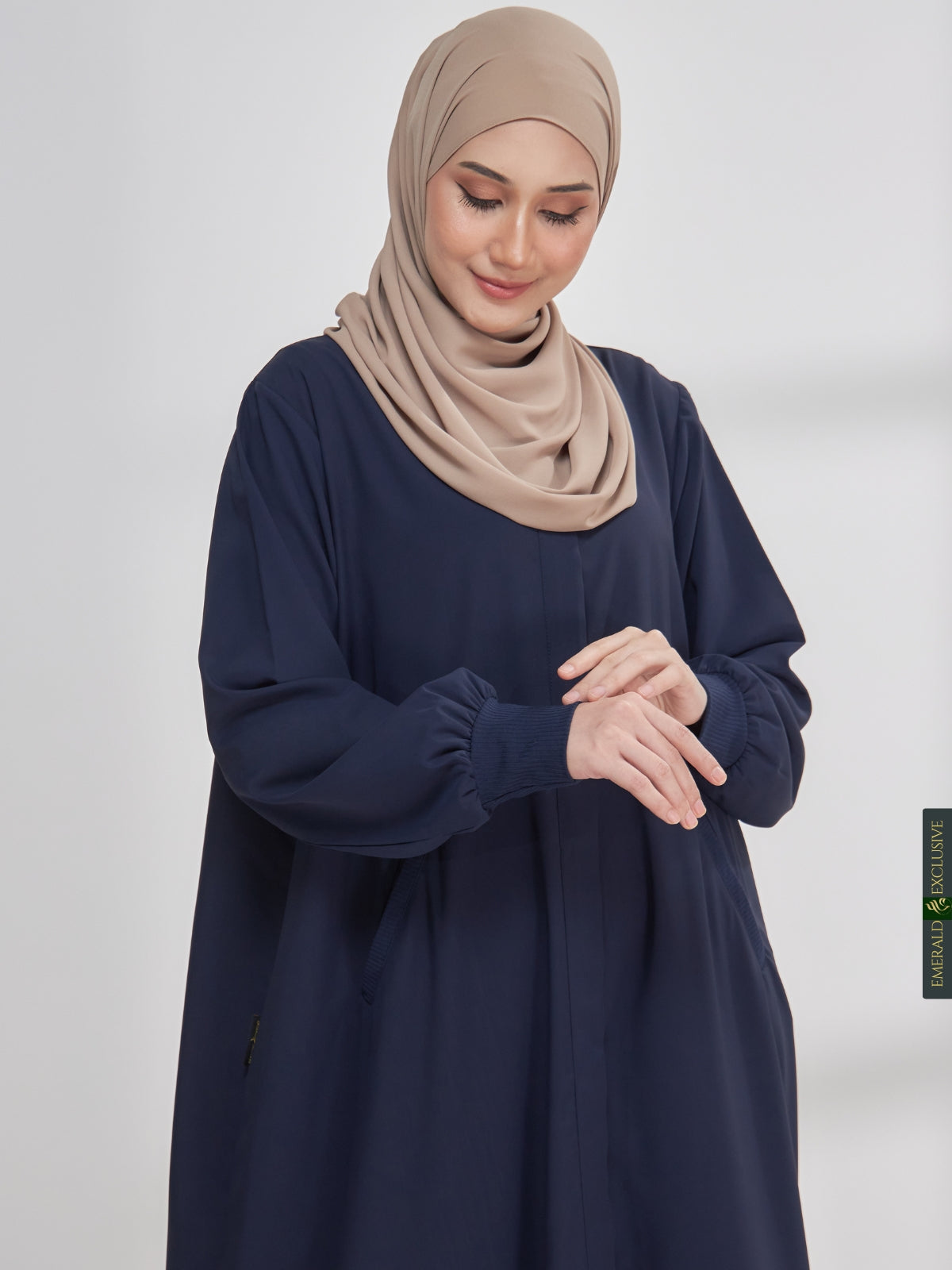 NAJWA Abaya