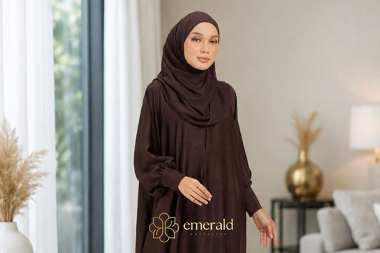 How to Style a Jubah With Grace and Ease
