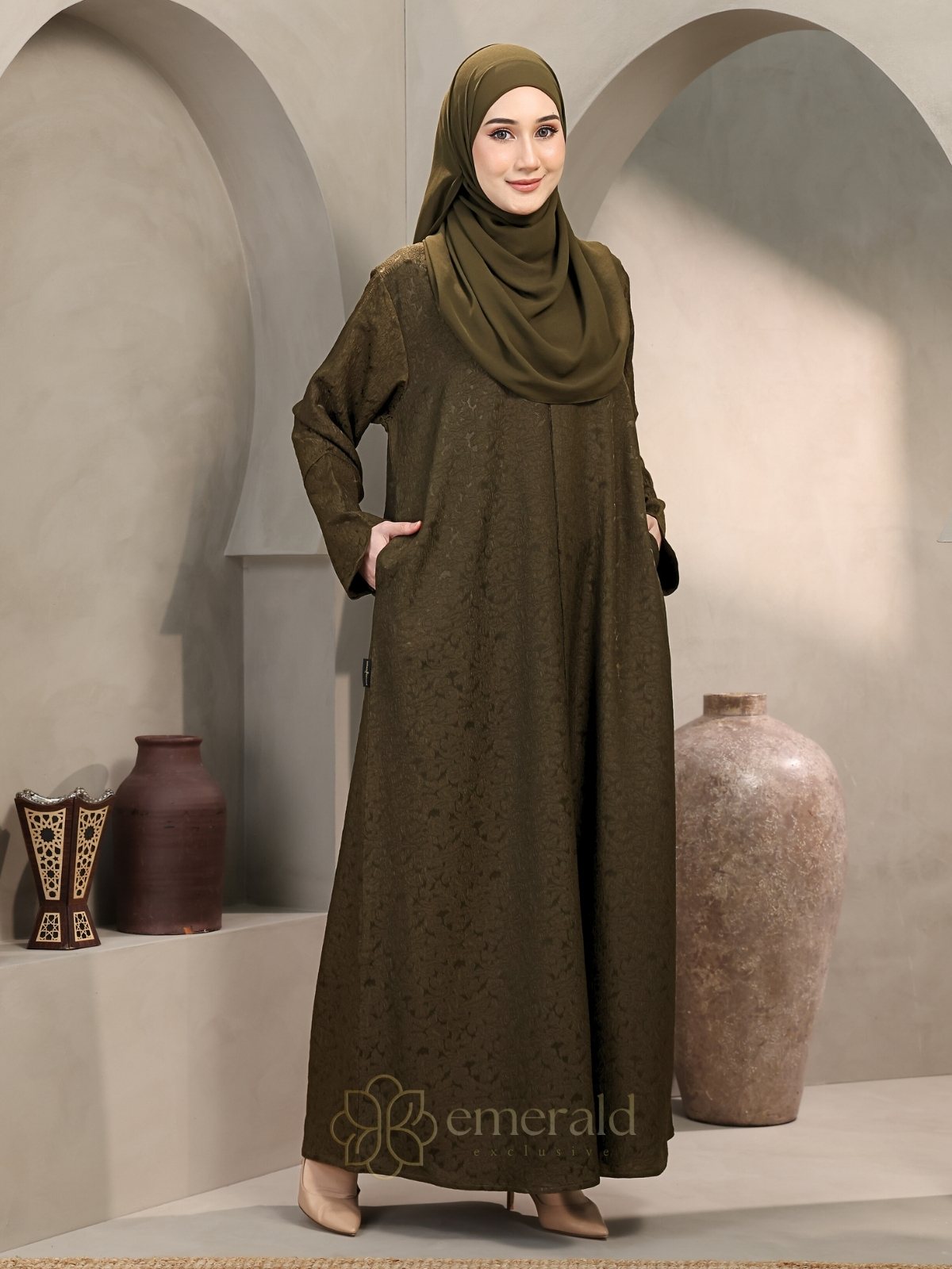 HANEEN Abaya