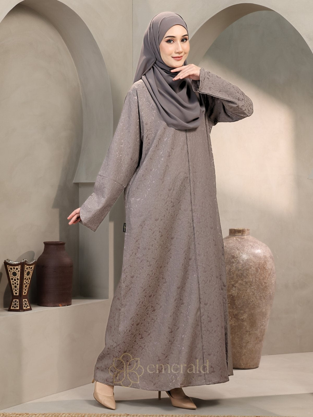 HANEEN Abaya