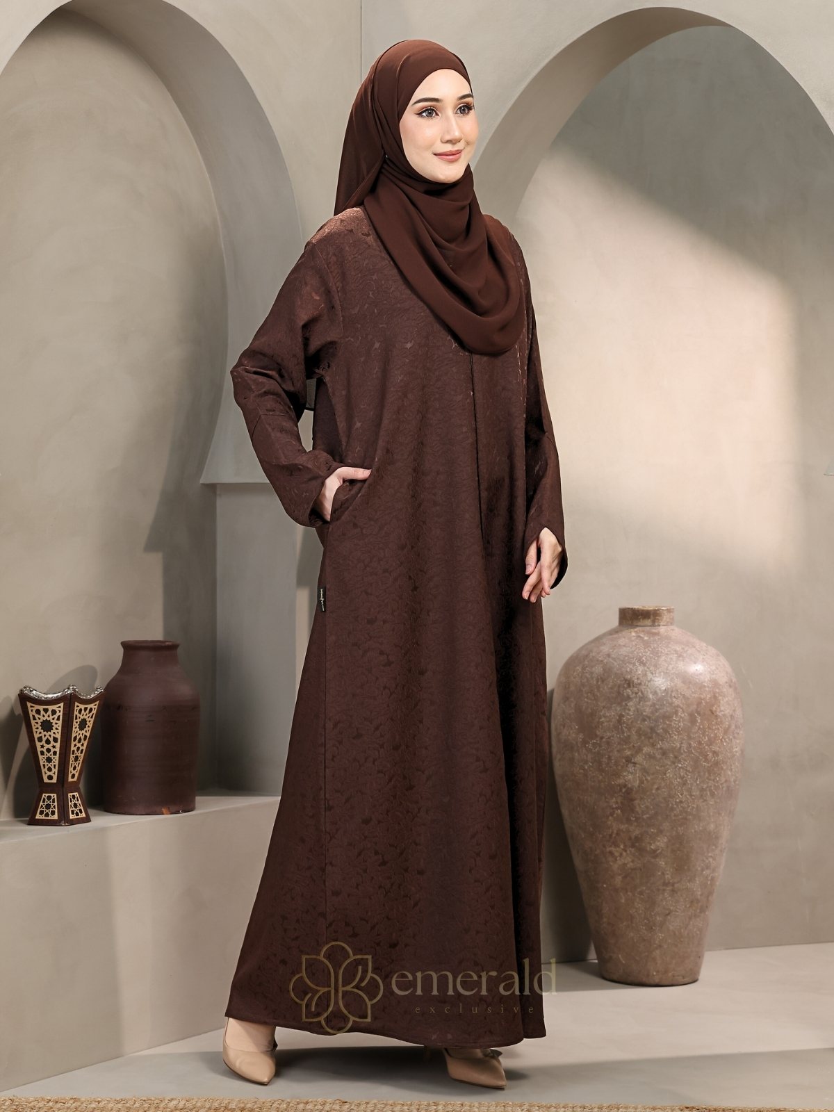 HANEEN Abaya