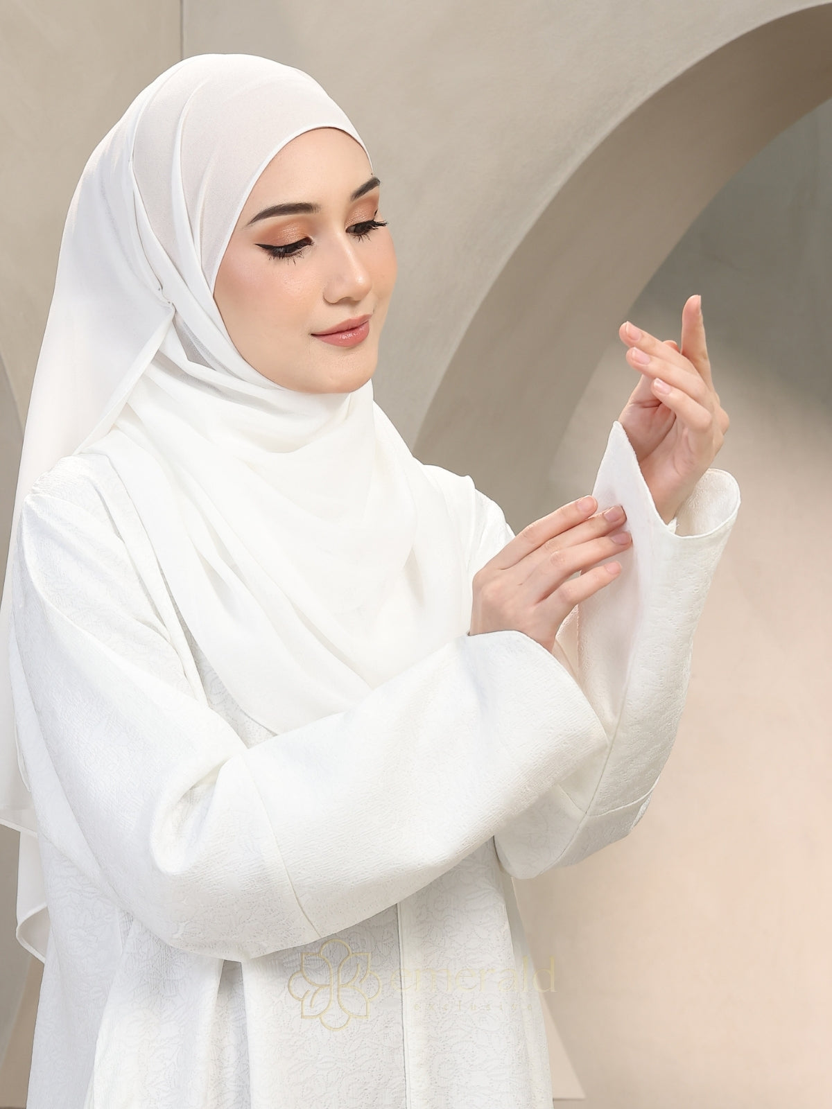 HANEEN Abaya | Premium Brocade Abaya Malaysia – Emerald Exclusive