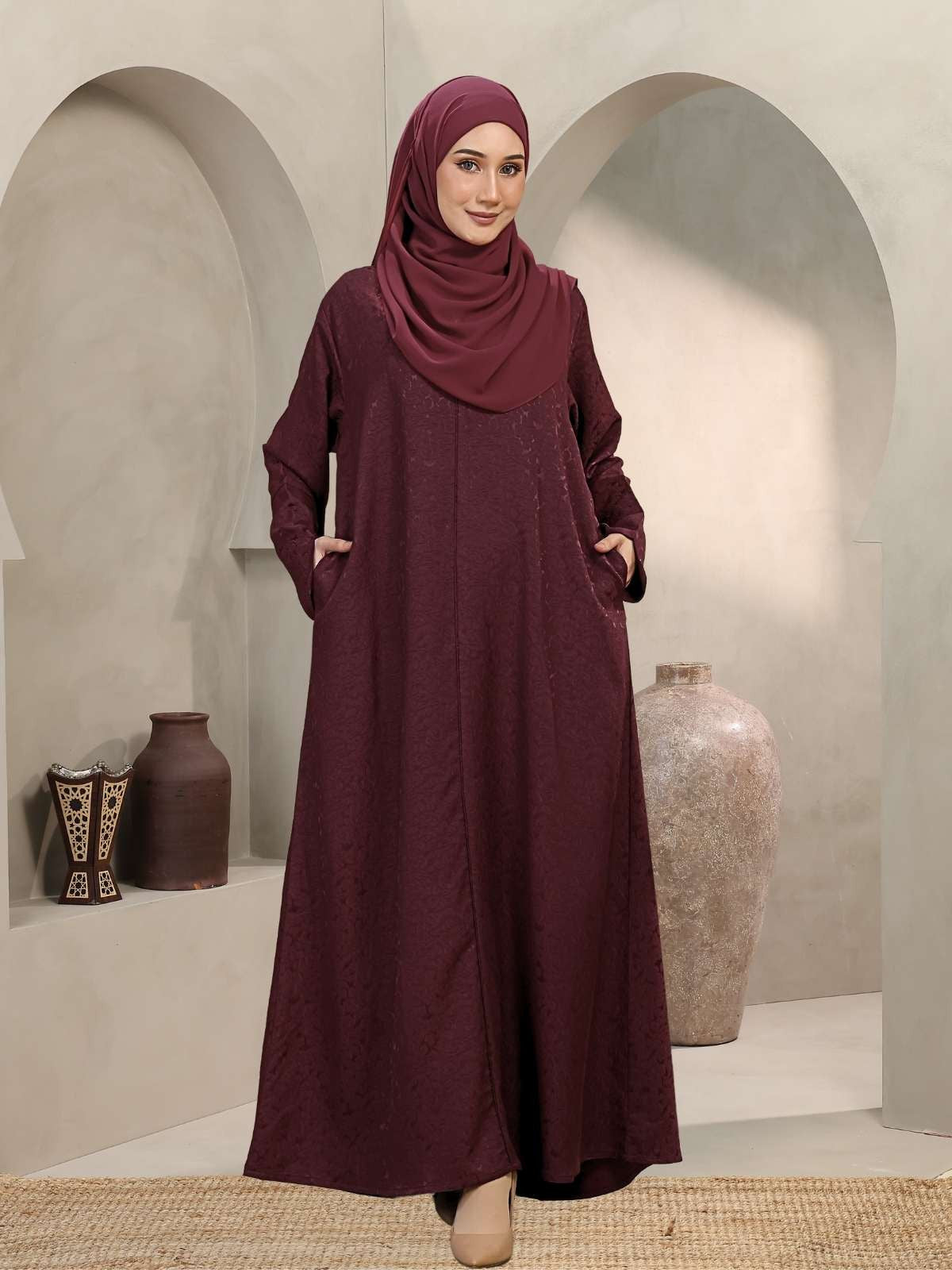 HANEEN Abaya