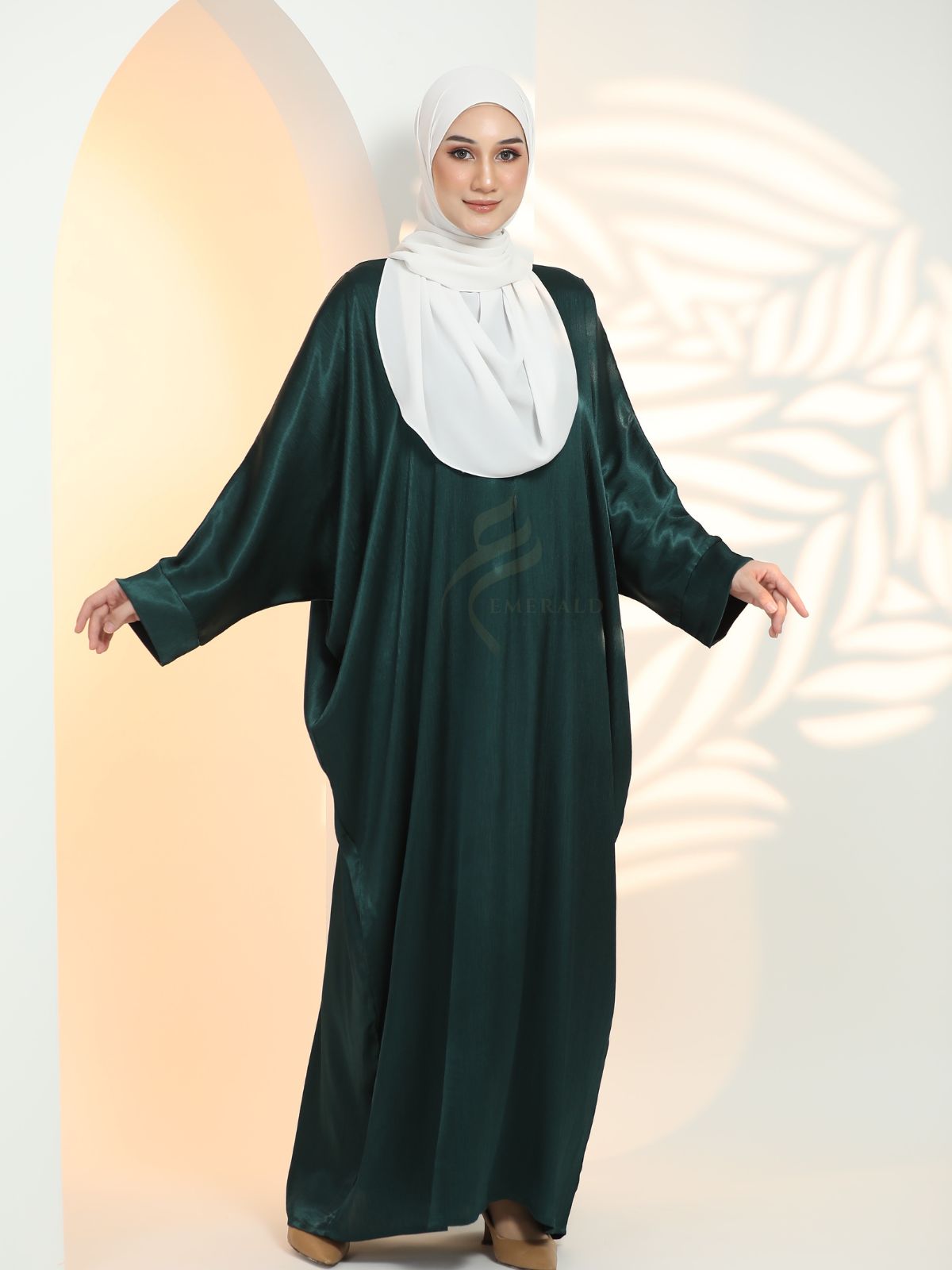 NAURA Kaftan