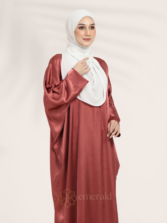 NAURA Kaftan